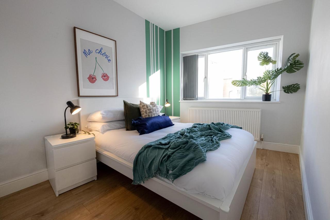 لندن Camden Apartments Next To Market And Tube Station المظهر الخارجي الصورة
