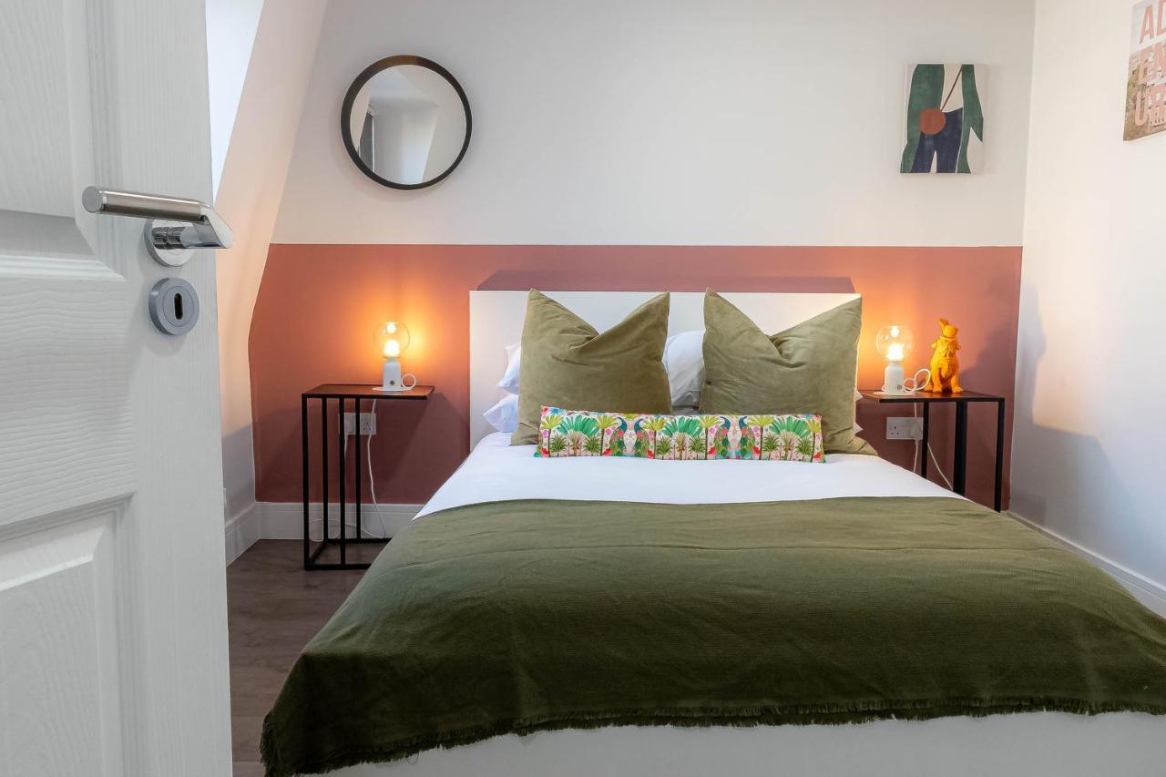 لندن Camden Apartments Next To Market And Tube Station المظهر الخارجي الصورة